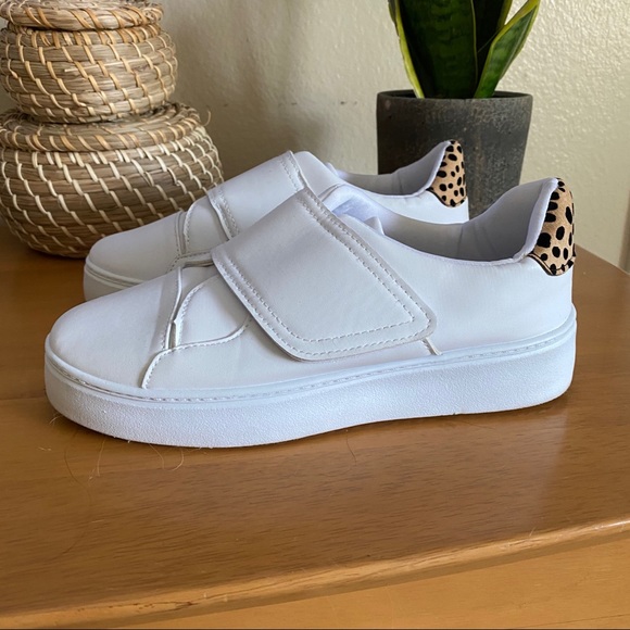 qupid white sneakers